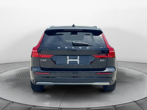 New 2026 Volvo V60 B5 Cross Country Ultra AWD/4WD image 6