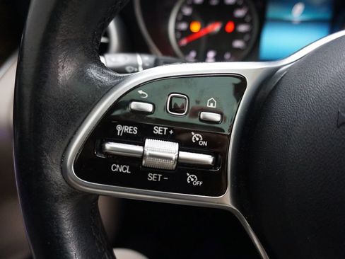 Used 2021 Mercedes-Benz GLC 300 image 8