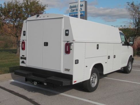New 2025 Chevrolet Express 3500 w/ Power Convenience Package image 3