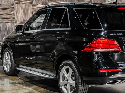 Used 2018 Mercedes-Benz GLE 350 w/ Premium 1 Package image 16