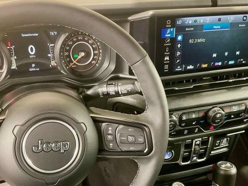 Used 2025 Jeep Wrangler Unlimited Sport AWD/4WD image 20