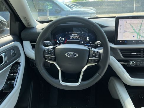 New 2026 Ford Explorer Platinum w/ LUX Leather Package AWD/4WD image 16