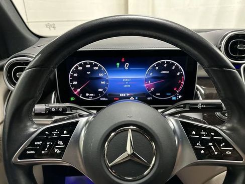 Used 2024 Mercedes-Benz GLC 300 4MATIC image 10
