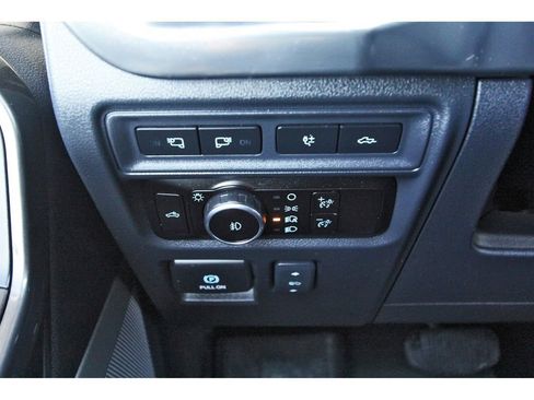 Used 2023 Ford F150 Lariat image 19