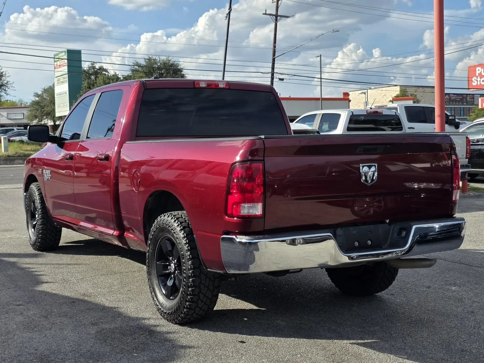 Used 2021 RAM 1500 Classic SLT RWD image 5