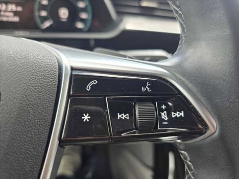 Used 2023 Audi e-tron Chronos w/ Chronos Package AWD/4WD image 34