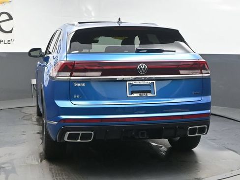 Used 2024 Volkswagen Atlas Cross Sport SEL R-Line AWD/4WD image 36