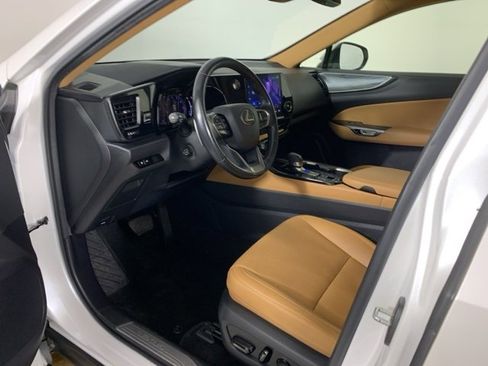 Used 2023 Lexus NX 250 FWD w/ Premium Package image 31