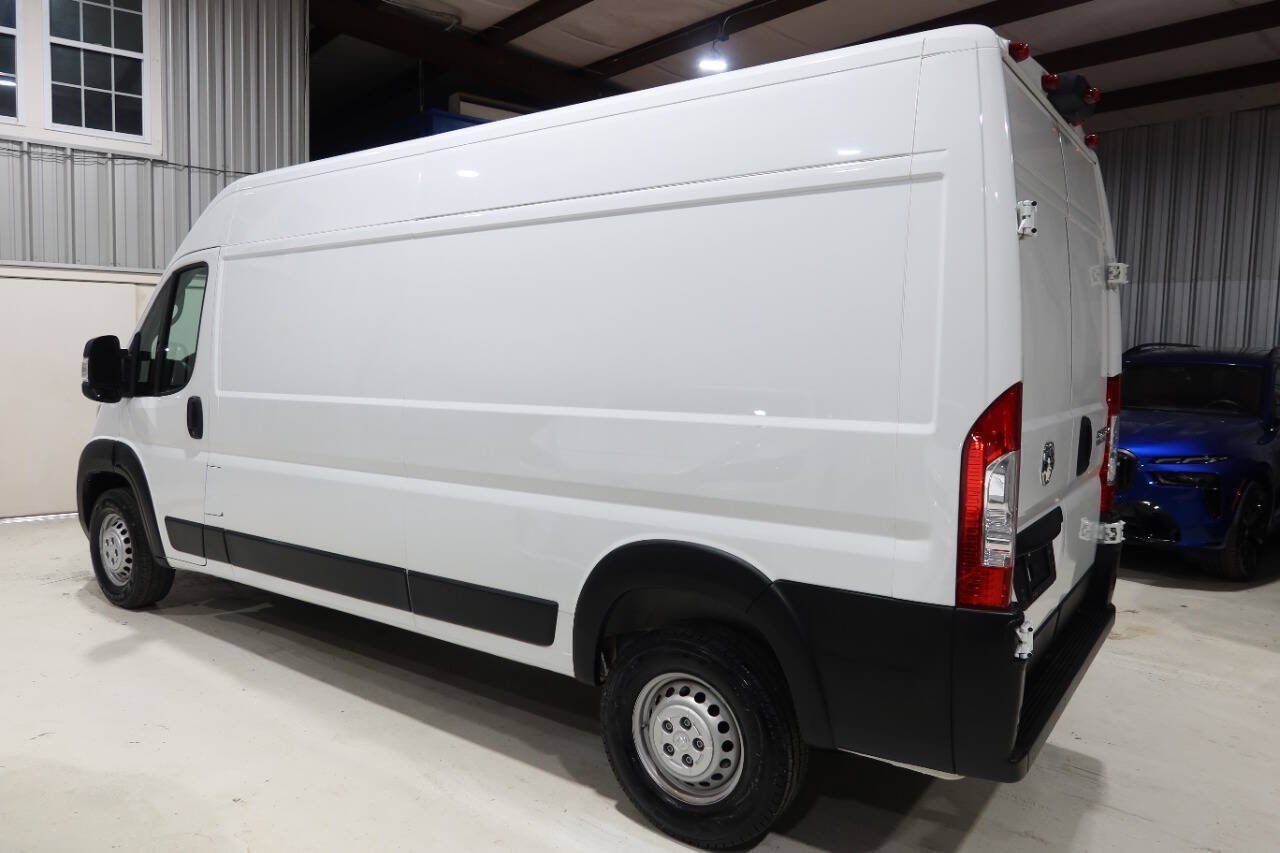 Used 2024 RAM ProMaster 2500 w/ Safety Group FWD image 2