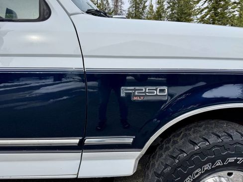 Used 1993 Ford F250 XLT 2dr 4WD Extended Cab LB HD image 26