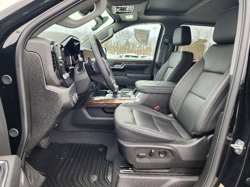 Certified 2024 Chevrolet Silverado 1500 RST w/ Convenience Package II image 32