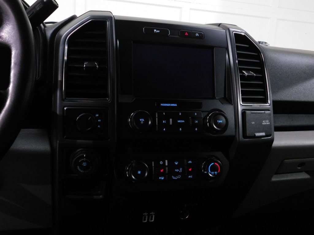 Used 2019 Ford F150 XLT w/ Equipment Group 302A Luxury AWD/4WD image 40