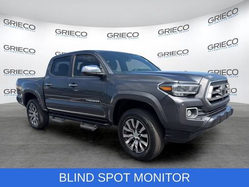 Used 2022 Toyota Tacoma Limited AWD/4WD image 1