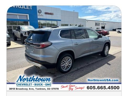 Used 2024 GMC Acadia Denali AWD/4WD image 8
