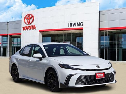 New 2026 Toyota Camry SE w/ Convenience Package FWD image 2