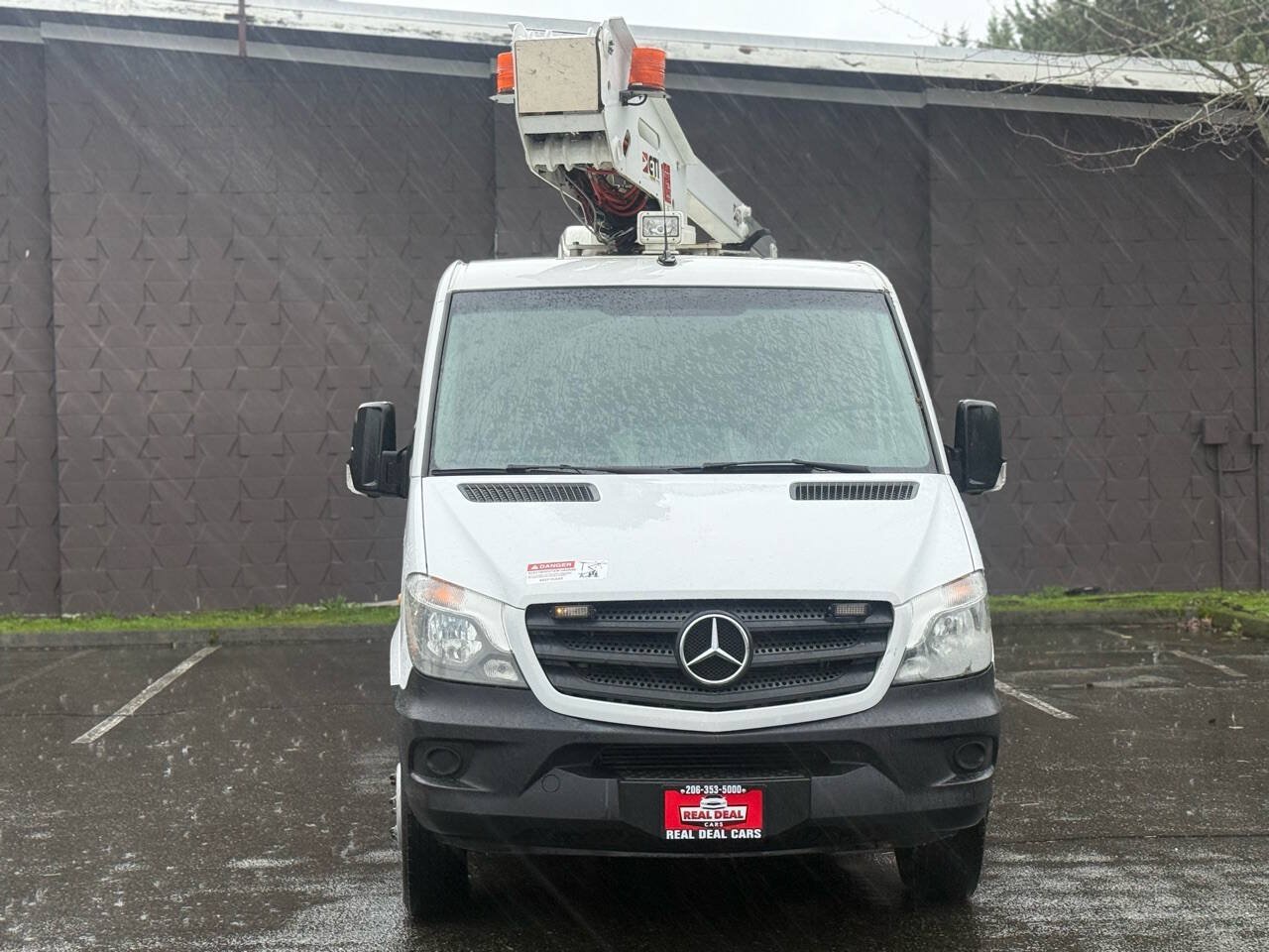 Used 2018 Mercedes-Benz Sprinter 3500 image 3