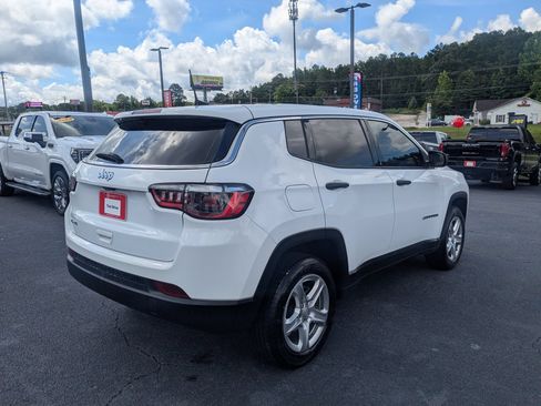 Used 2023 Jeep Compass Sport AWD/4WD image 5