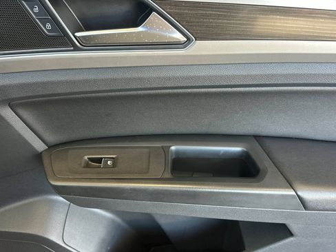 Used 2018 Volkswagen Atlas SEL AWD/4WD image 20