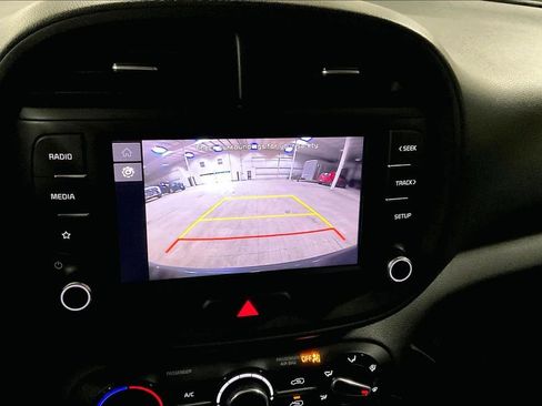 Used 2024 Kia Soul LX w/ LX Technology Package image 20