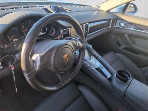 Used 2016 Porsche Panamera 4 Edition image 7