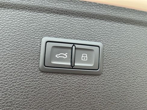 Used 2023 Audi Q5 2.0T Premium Plus image 11