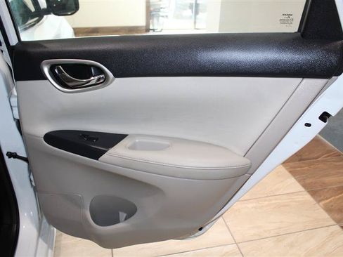 Used 2016 Nissan Sentra SV w/ Driver's Assist Package FWD image 34