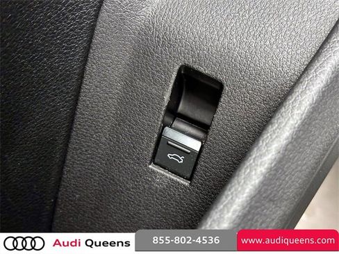 Used 2021 Audi e-tron Premium image 18