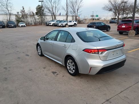 Used 2024 Toyota Corolla LE image 7