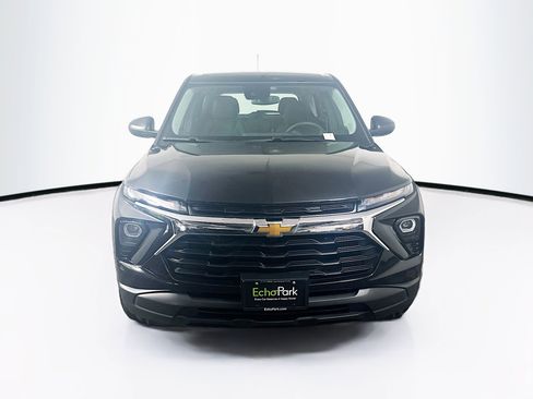 Used 2024 Chevrolet TrailBlazer LS image 2