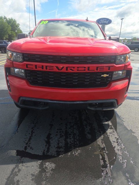 Used 2020 Chevrolet Silverado 1500 Custom w/ Custom Value Package AWD/4WD image 2