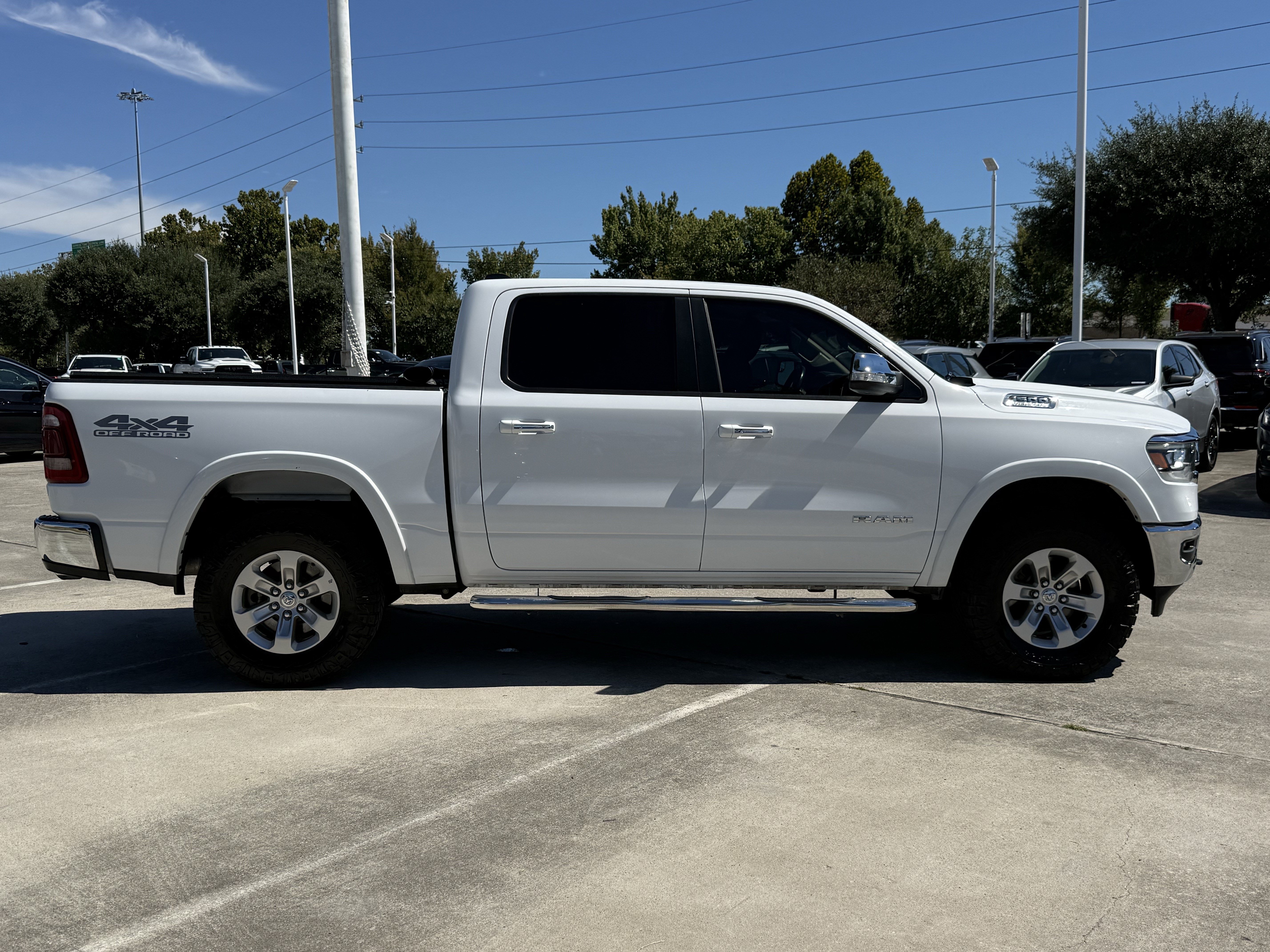 Used 2020 RAM 1500 Laramie w/ Off Road Group AWD/4WD image 3