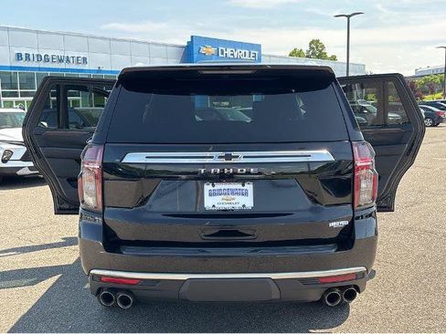 Used 2023 Chevrolet Tahoe High Country w/ Premium Package 2 AWD/4WD image 12