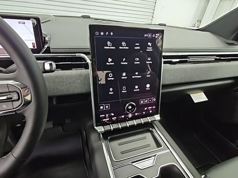 New 2026 GMC Sierra EV Elevation image 12