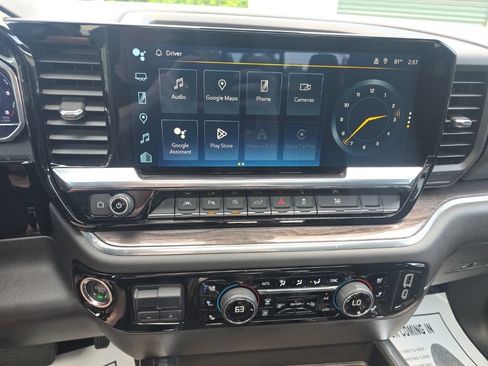 Used 2024 Chevrolet Silverado 1500 LTZ w/ Technology Package AWD/4WD image 22