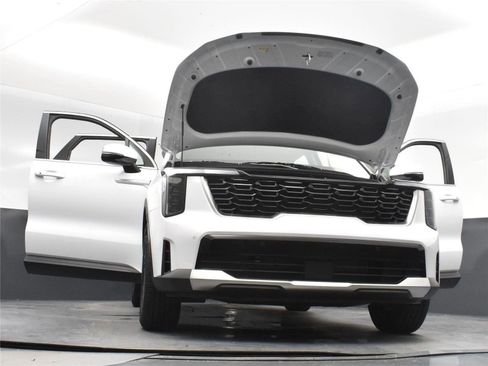 Used 2025 Kia Sorento S w/ Panoramic Sunroof Package image 26
