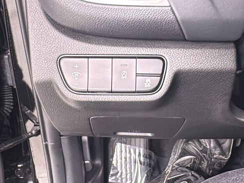 Used 2024 Kia Seltos EX image 32