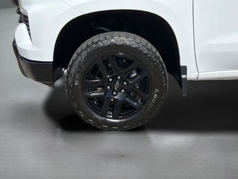 Used 2023 Chevrolet Silverado 1500 LT Trail Boss w/ Protection Package image 9