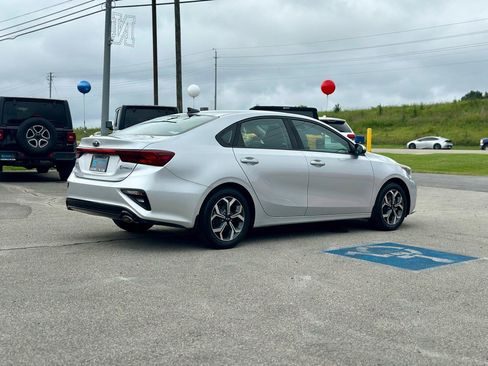Used 2020 Kia Forte LXS FWD image 4