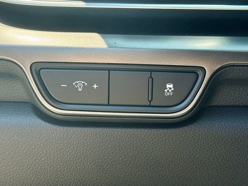 Certified 2026 Kia Carnival SX Prestige FWD image 13