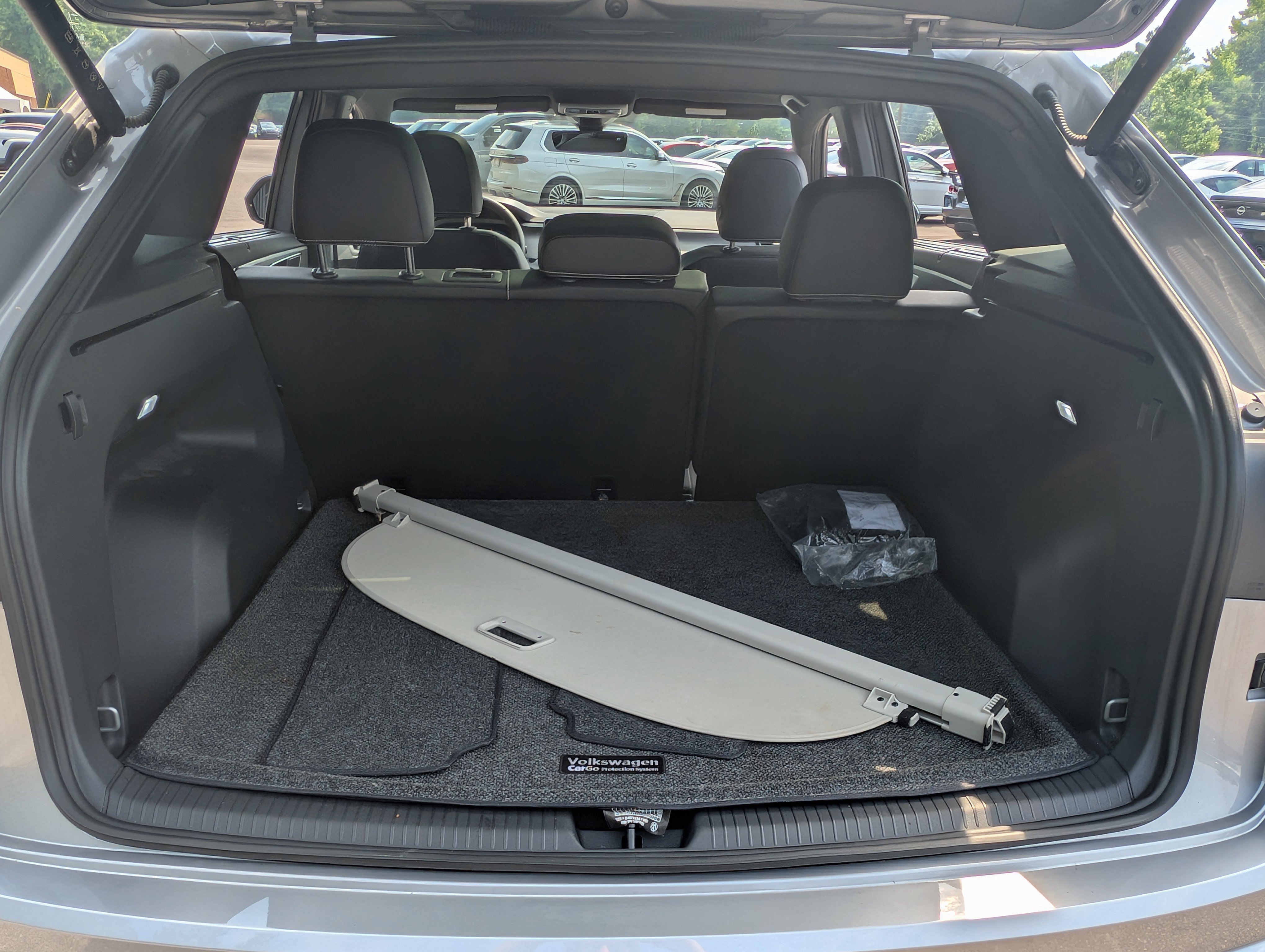 Used 2026 Volkswagen Atlas Cross Sport SE w/ Panoramic Sunroof Package FWD image 19