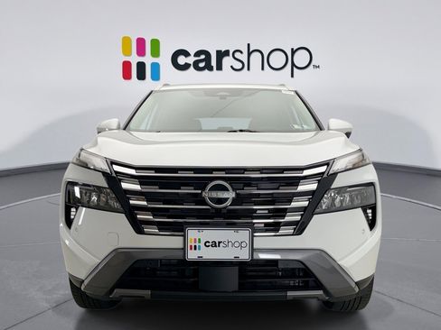 Used 2025 Nissan Rogue SL image 8