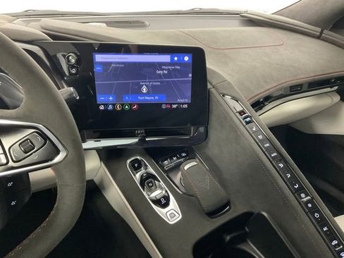 Used 2023 Chevrolet Corvette Stingray Premium Cpe w/ Z51 Performance Package image 18