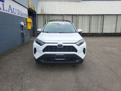 Used 2023 Toyota RAV4 XLE w/ Convenience Package AWD/4WD image 4