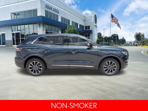 Used 2022 Lincoln Nautilus FWD image 5