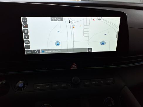 Certified 2025 Hyundai Elantra SEL FWD image 31