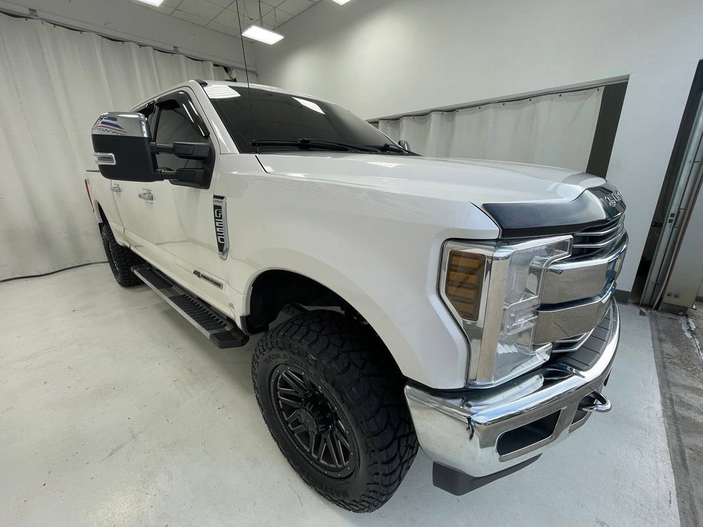 Used 2019 Ford F250 Lariat w/ Lariat Ultimate Package AWD/4WD image 3