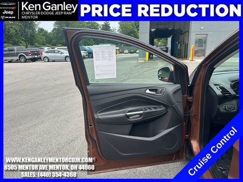 Used 2017 Ford Escape SE FWD image 11