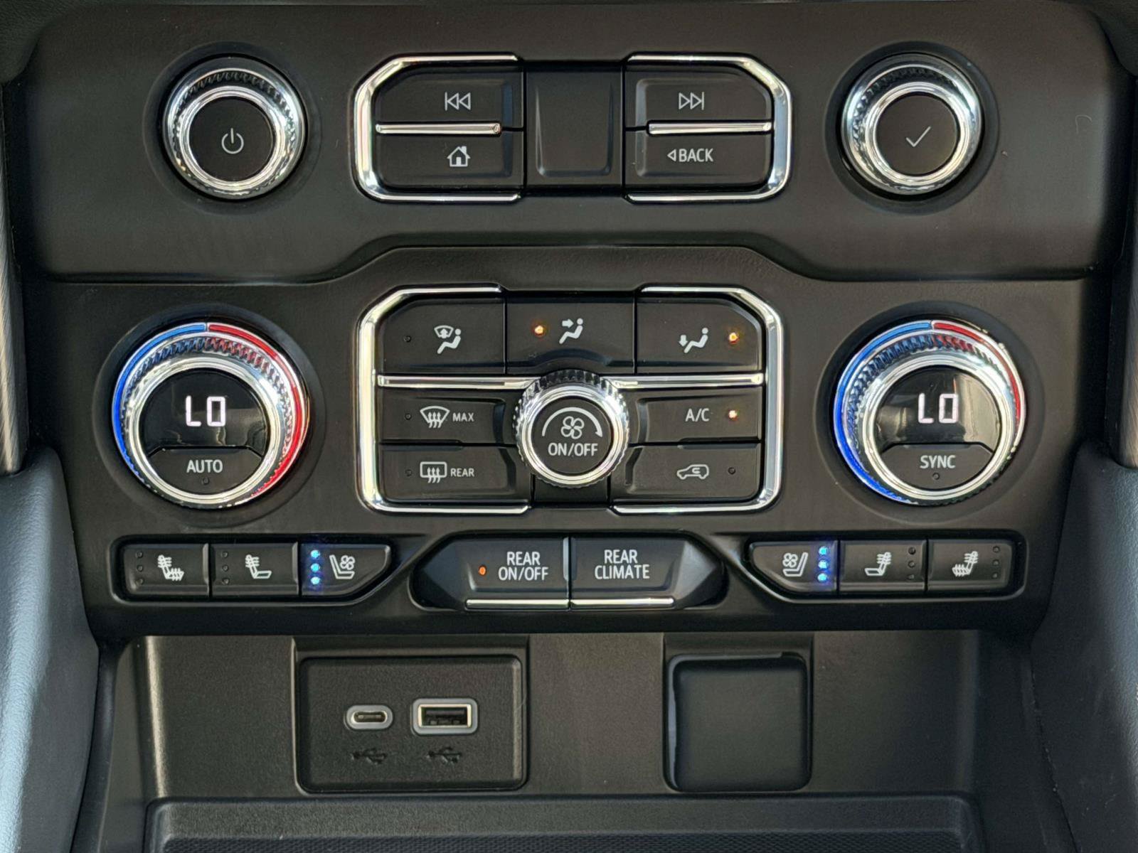 Used 2023 GMC Yukon AT4 w/ AT4 Premium Plus Package AWD/4WD image 15