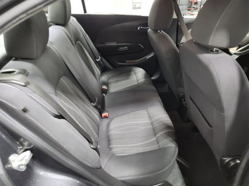 Used 2020 Chevrolet Sonic LT image 17