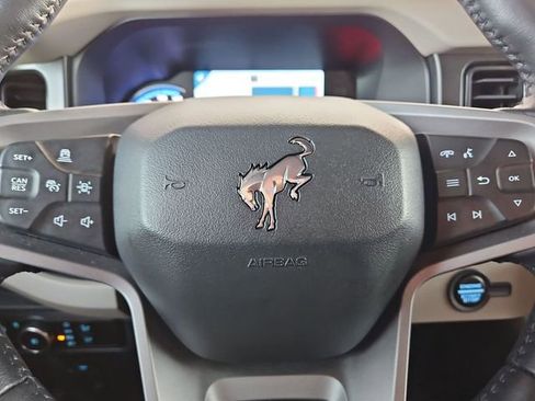 Used 2023 Ford Bronco Wildtrak image 14